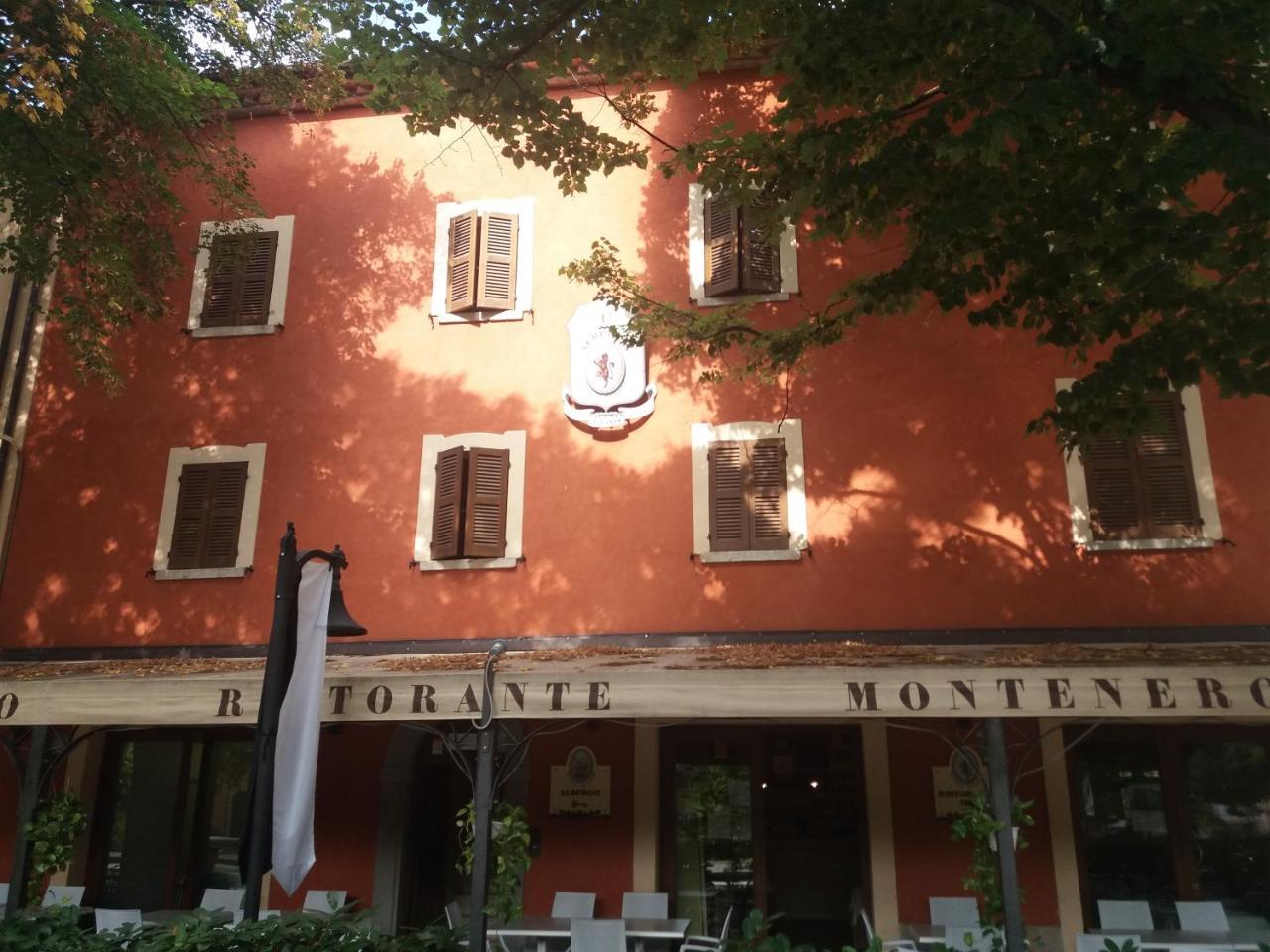 Albergo Montenerone Piobbico 外观 照片